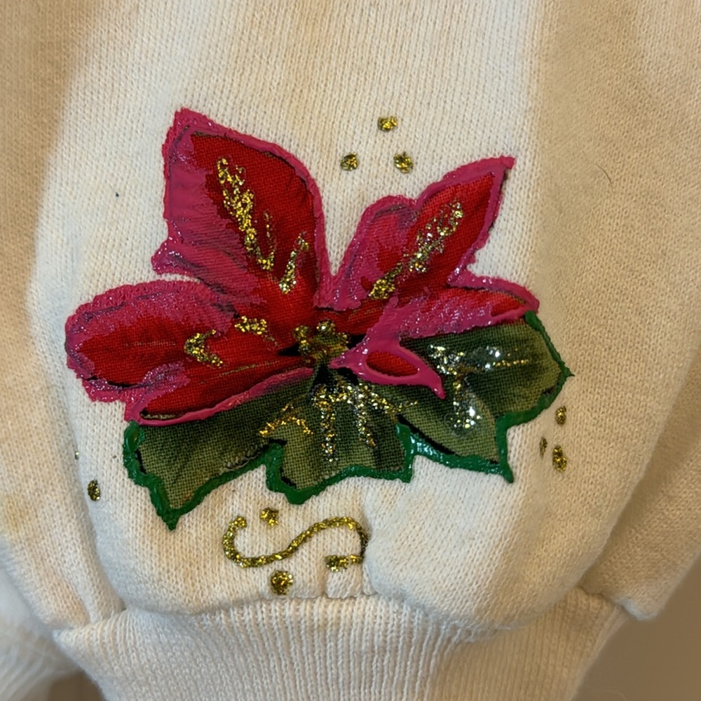 Vintage Poinsettia Christmas Red Green Gold Glitter Crew Sweatshirt M 🎄 - Picture 3 of 14
